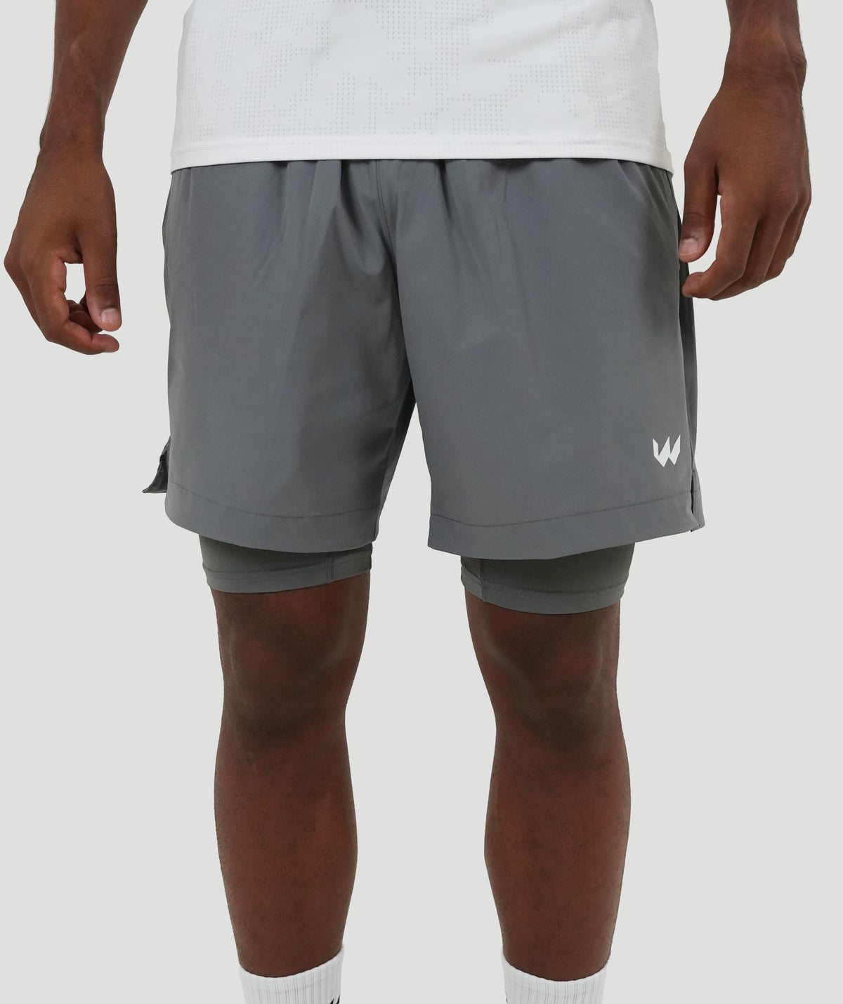 color:grey